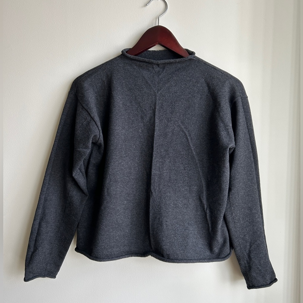 Uniqlo Hana Tajima top